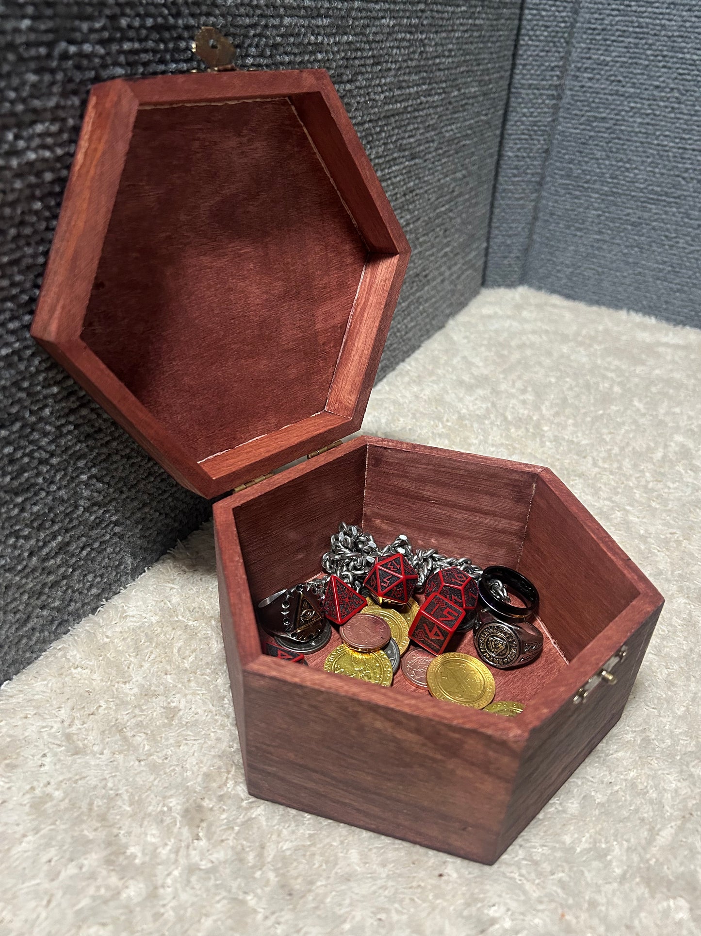 Vegvisir Box