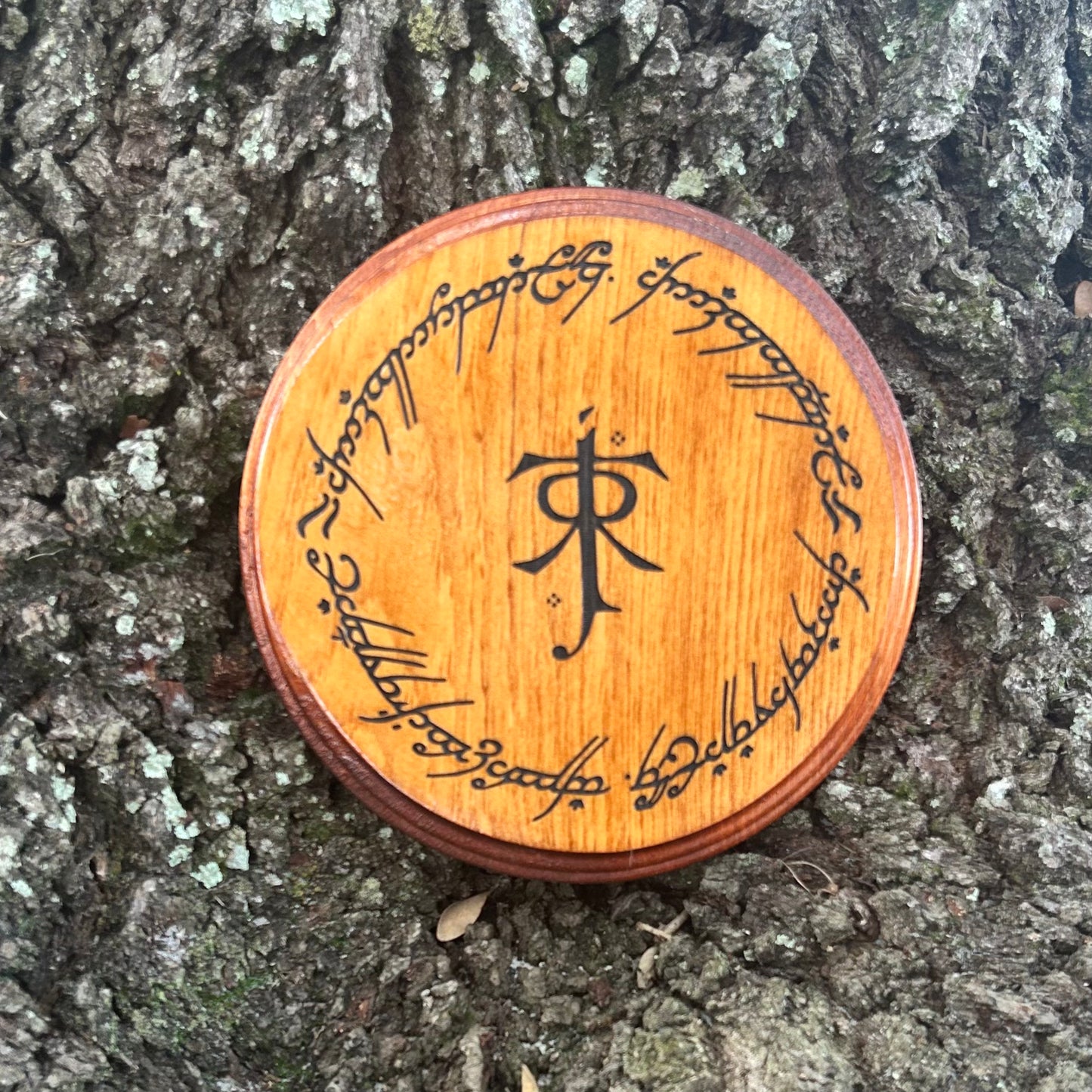 Tolkien insignia
