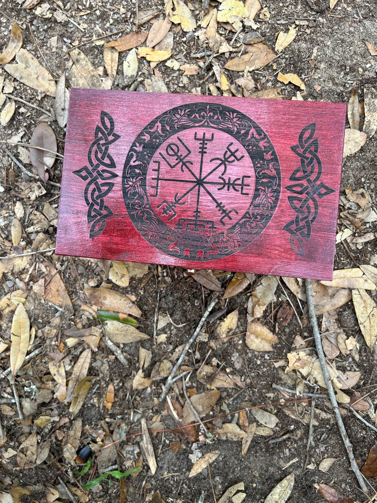 Vegvisir Box