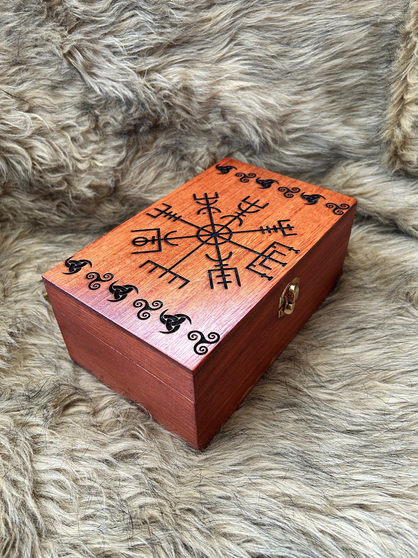 Vegvisir Box