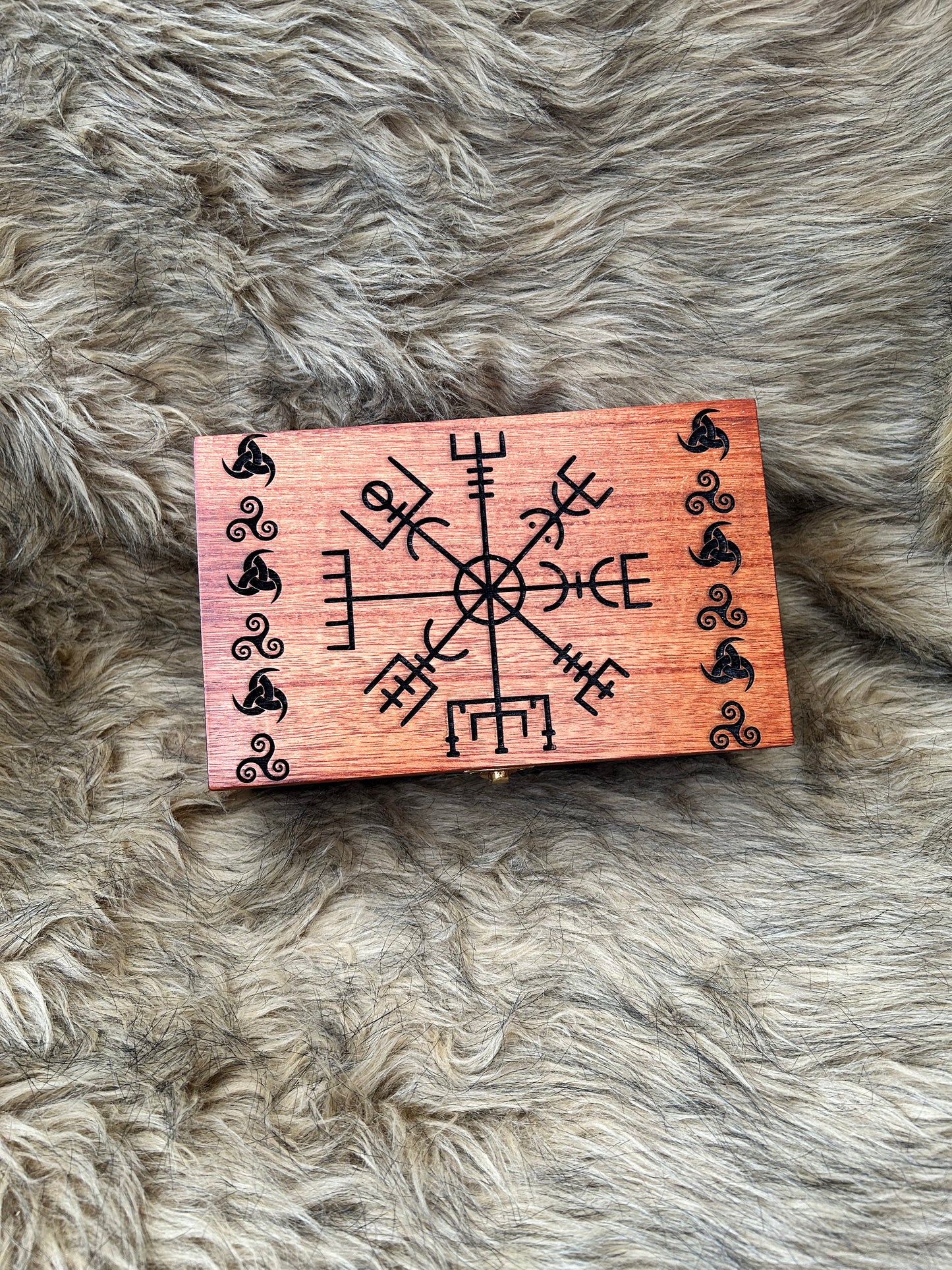 Vegvisir Box
