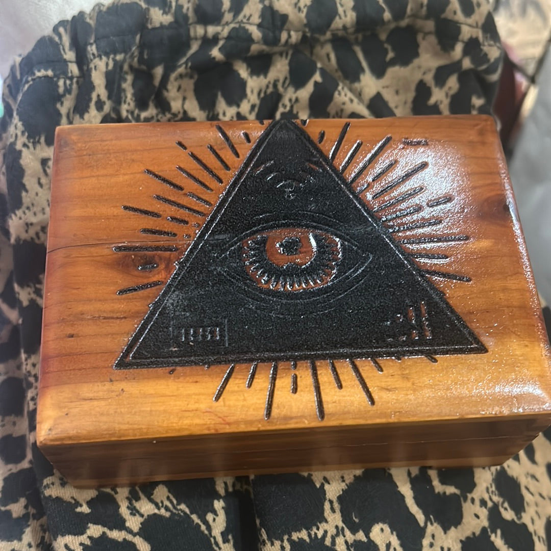 Illuminati Eye Box