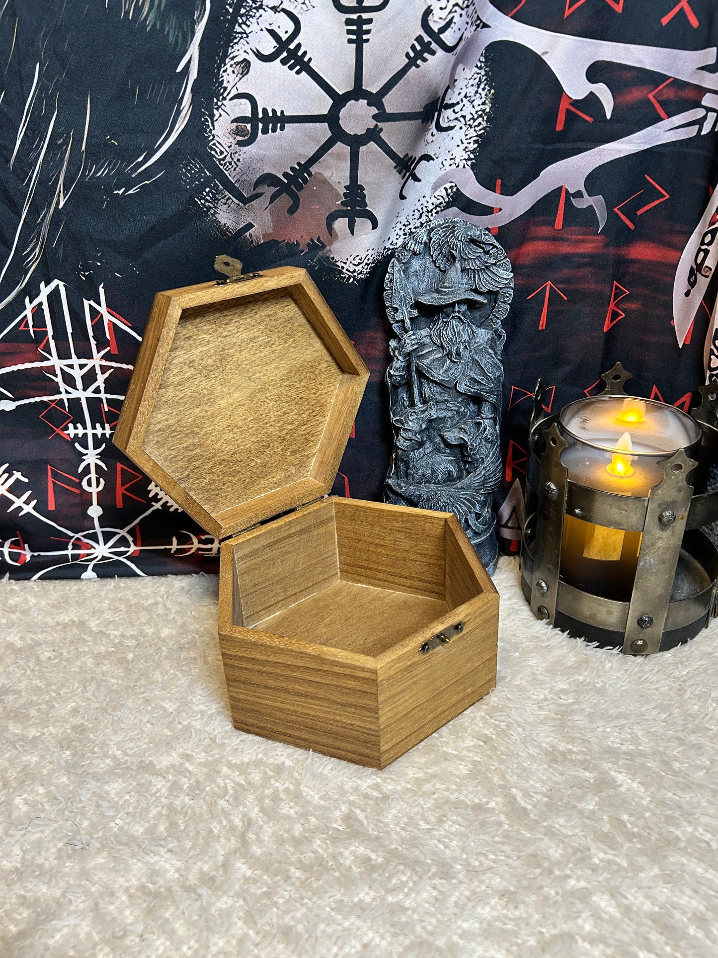 Raven Hex Box
